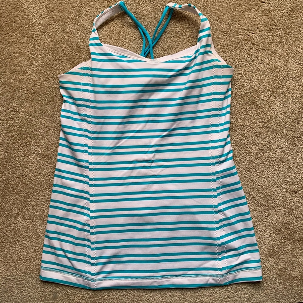 White/teal lulu built-in bra tank. Size 6 or 8.